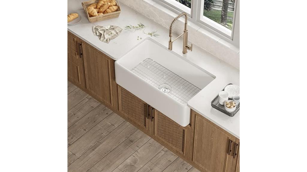 deervalley farmhouse sink dimensions