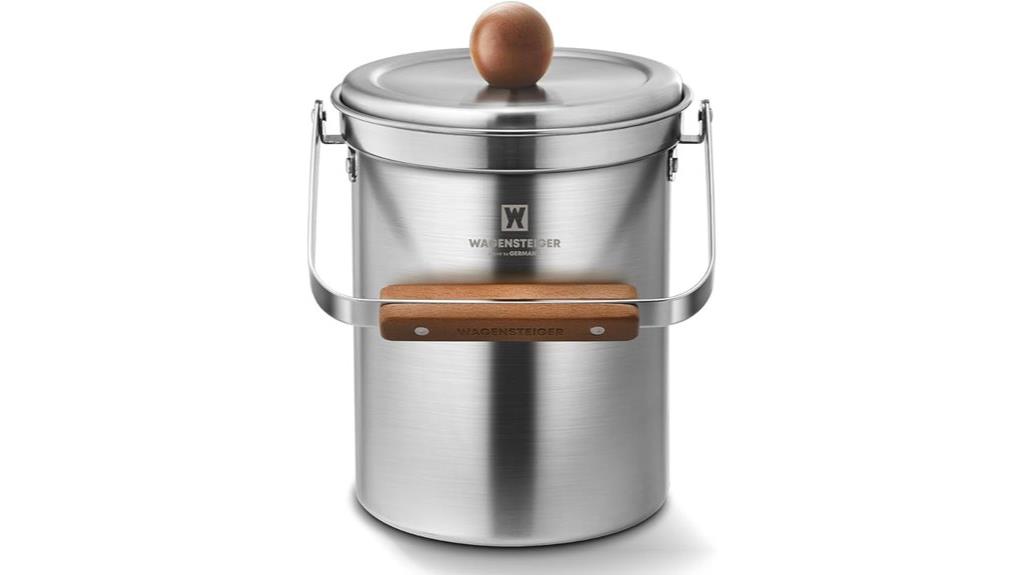 small airtight compost bin